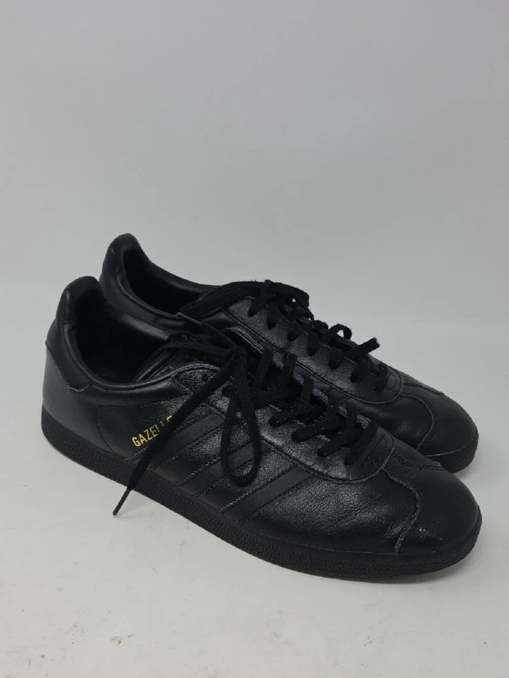 adidas Gazelle Men's Black Leather Sneakers with Gold Logo Size 10